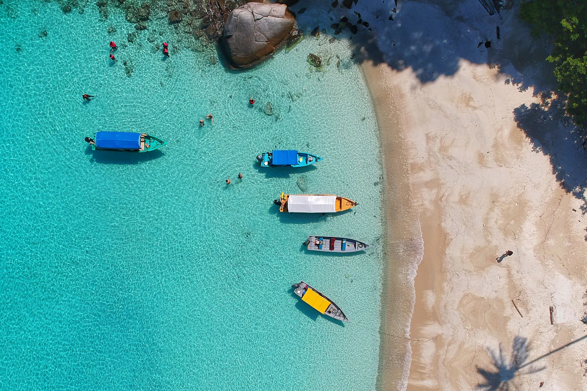 Antigua - image 2